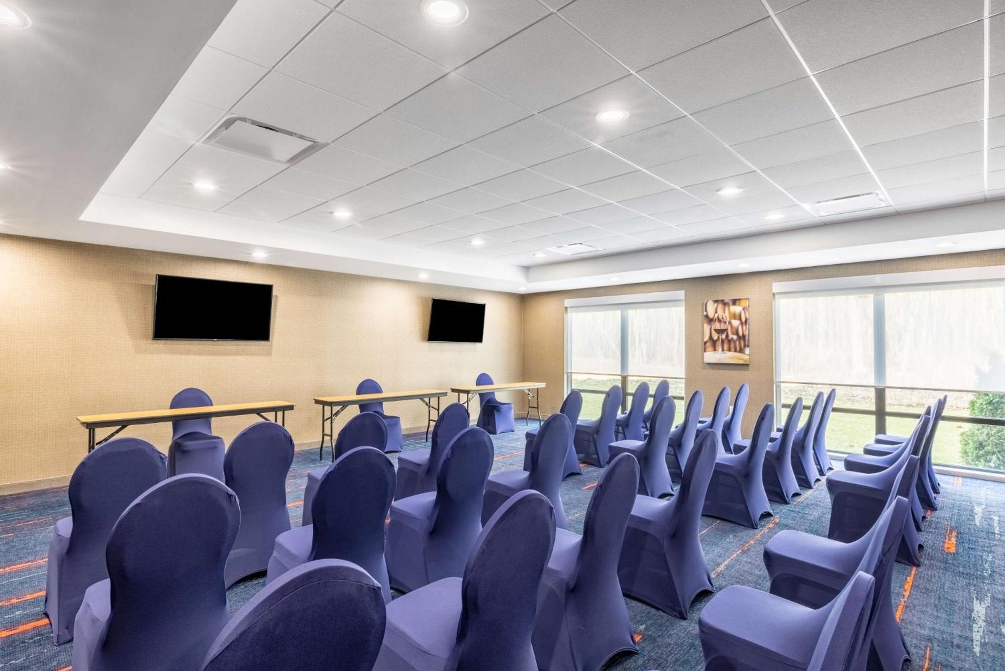 Hampton Inn & Suites Benton Harbor, Mi エクステリア 写真